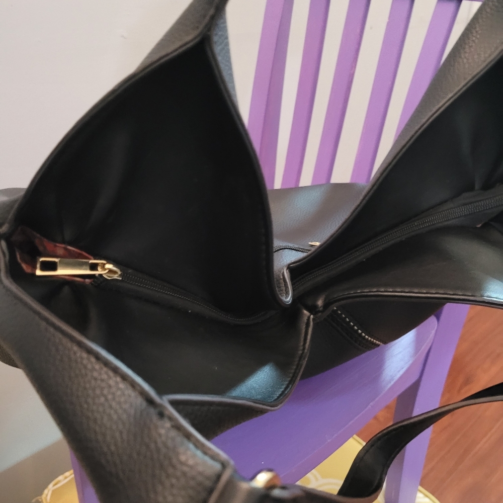 Shoulder bag - Picture 8 of 11